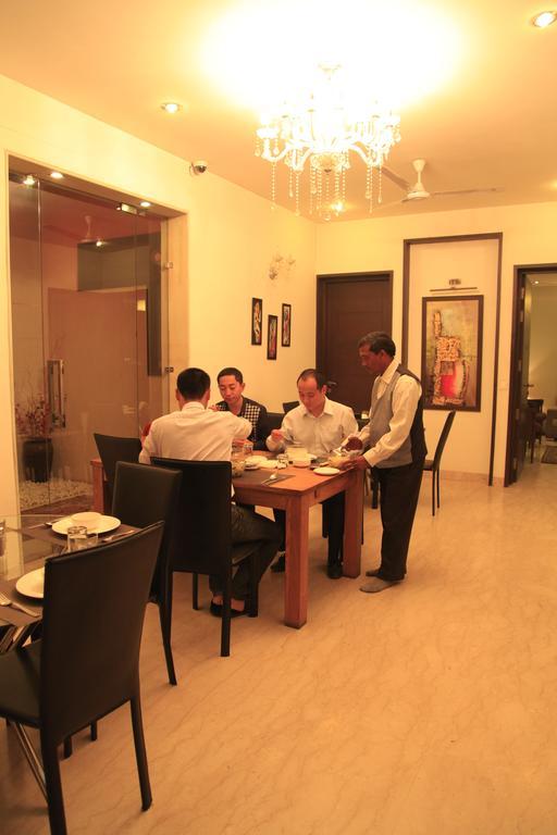 โรงแรมอินทิยาห์ อินน์ คูร์เคาน์ ภายนอก รูปภาพ